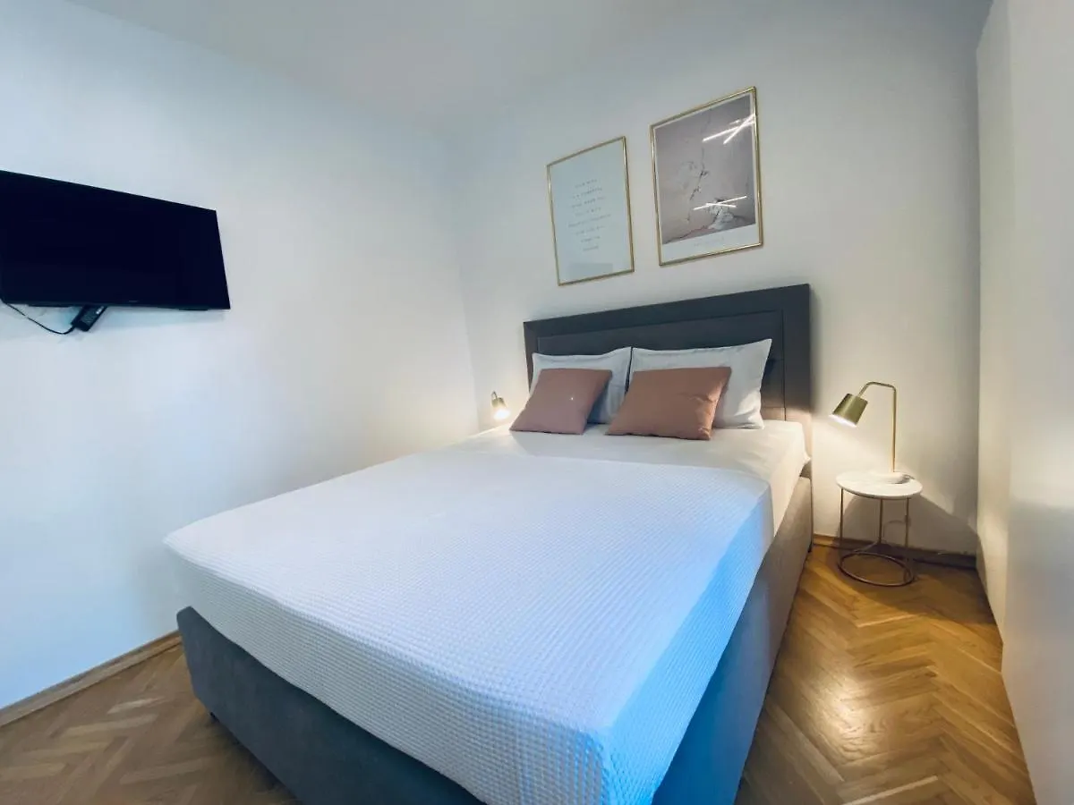 Cirjak Apartments 比奥格勒·纳·莫鲁