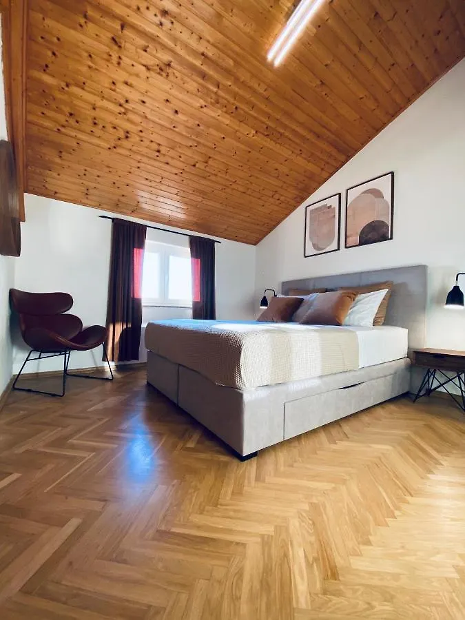 Cirjak Apartments contacts