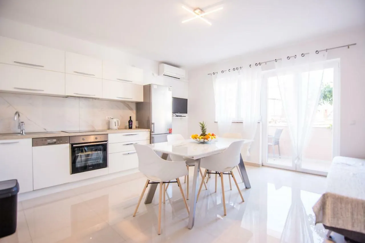 Cirjak Apartments Biograd Na Moru